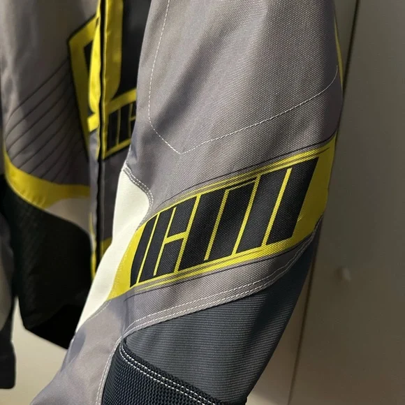 ICON Overlord Textile Riding Moto Jacket - Picture 2 of 7